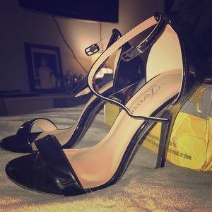 Boutique Black heels!